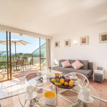 The Shell Ll New At The Beach, With Sea Views And Swimming Pool